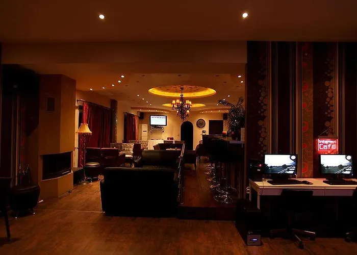 Pantheon & 2* Nerotrivia